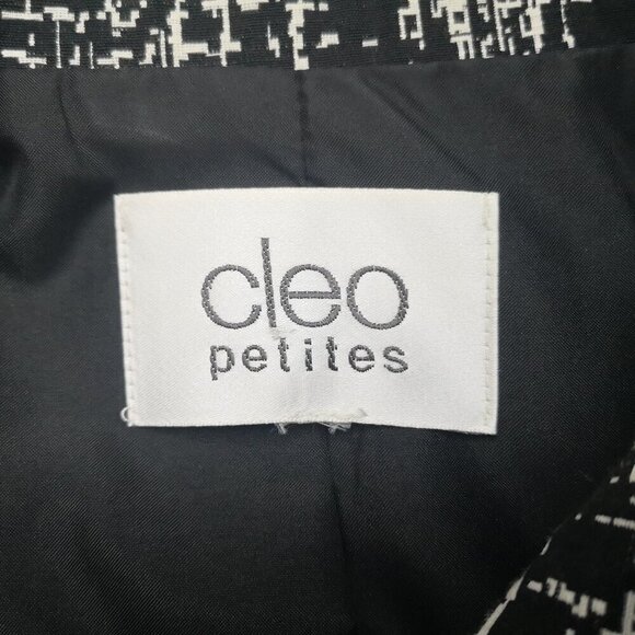 Cleo Petites Ladies Made in Canada Black & Cream Pattern Lined Coat - Picture 3 of 10